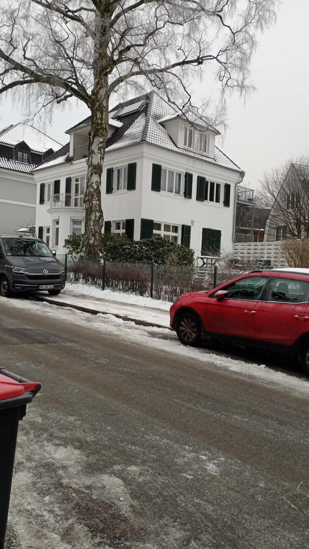 Peaceful Apartment, 3 Zi Loggia & Garden In Blankenese Elbvororten Appartement